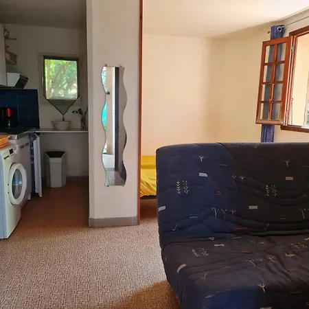 Апартаменты Confortable A 40 M² Avec Jardin Pietrosella