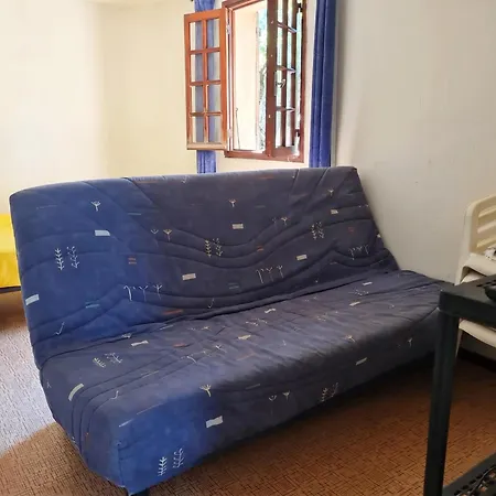 Apartment Confortable A 40 M² Avec Jardin Pietrosella
