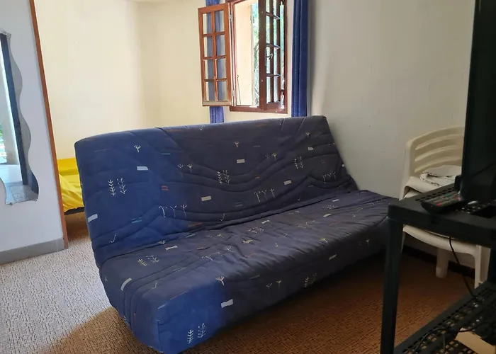 Confortable à 40 M² Avec Jardin Apartamento Pietrosella